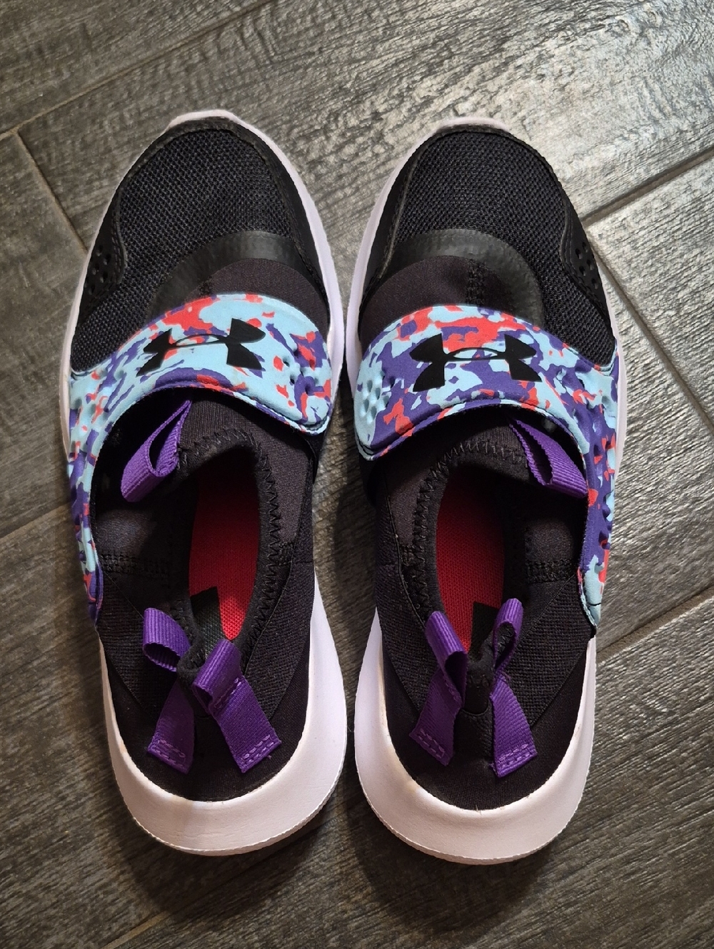 Under Armour Kids Black Sneakers with Purple and Multicolor Camo Strap